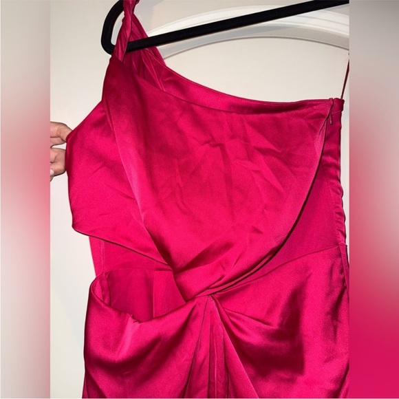 AMUR Deena‎ One Shoulder Midi Dress in Rosie Raspberry Hot Pink Satin Cut Out 4 - Picture 9 of 15
